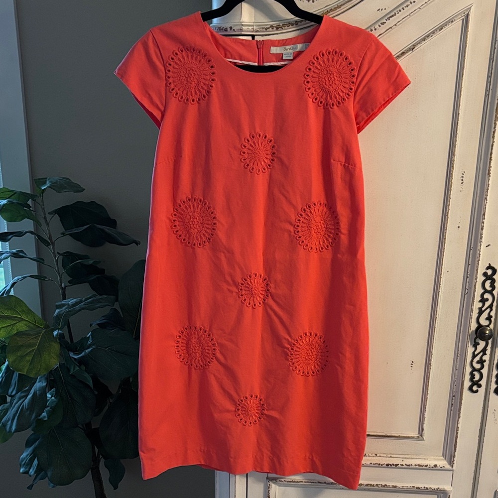 Boden Embroidered Coral Knee Eyelet Shift Sheath Short Sleeves Dress Size 8 R
